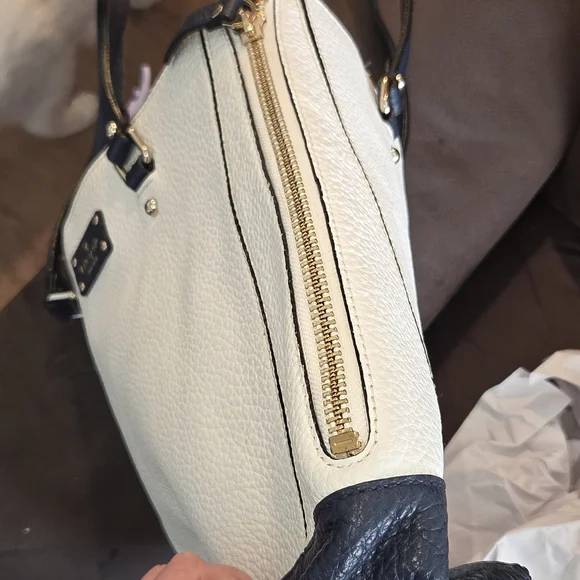 Kate Spade Black and Cream Leather Tote Bag - Picture 7 of 12